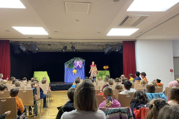 Theater: Die kleine Raupe Nimmersatt1