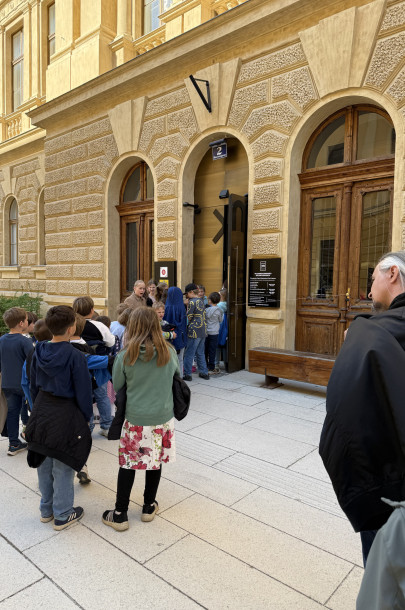 Theater_Tonis Zeitreise durch Ktn