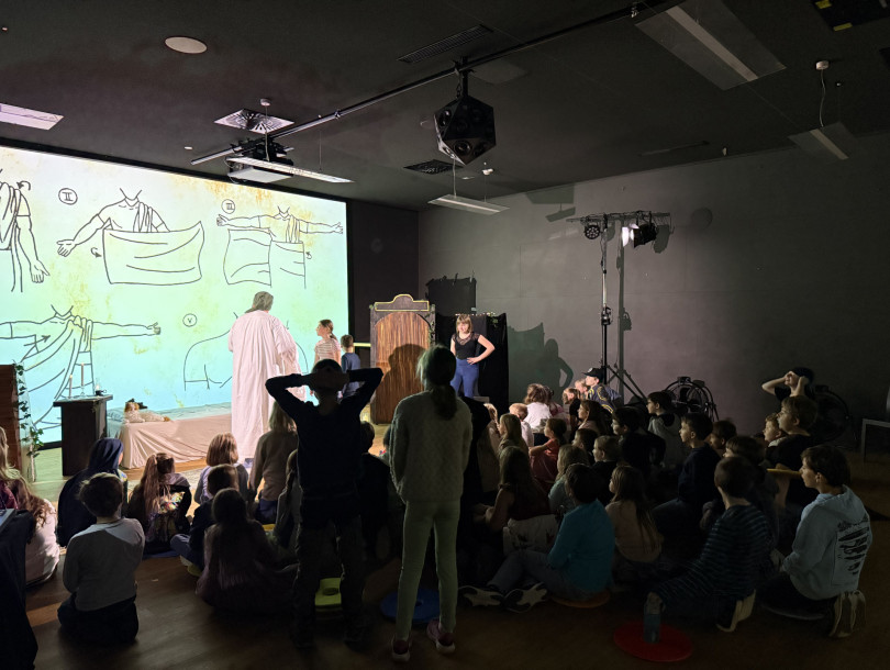 Theater_Tonis Zeitreise durch Ktn1